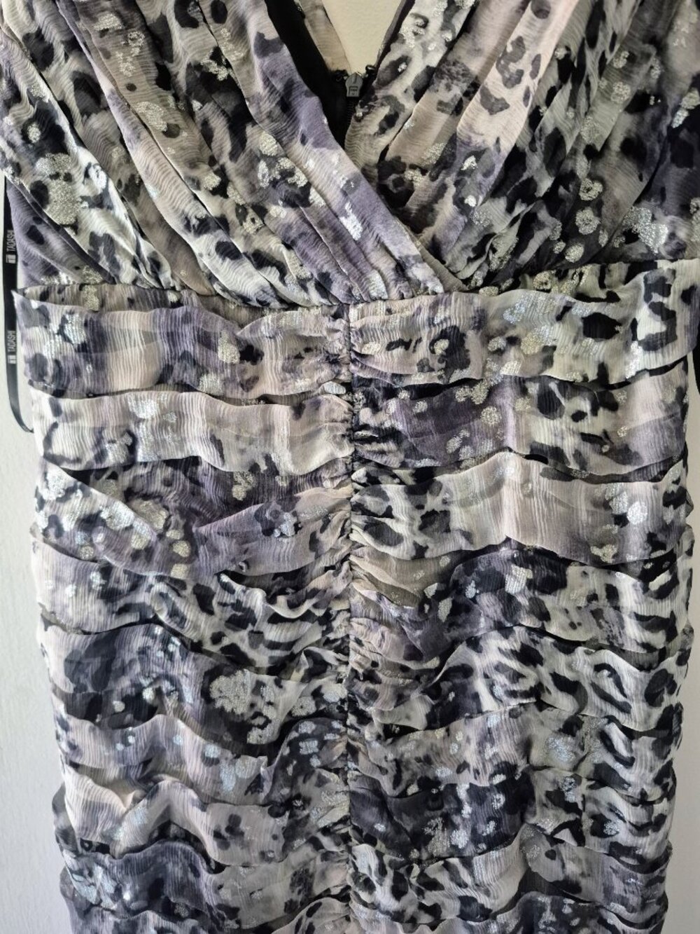 Tadashi Shoji Ruched Metallic Animal Print Cocktail Dress Size 6 - Picture 2 of 4